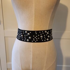 Black Wide Elastic Metal Grommet Pearl-Studded Statement Belt